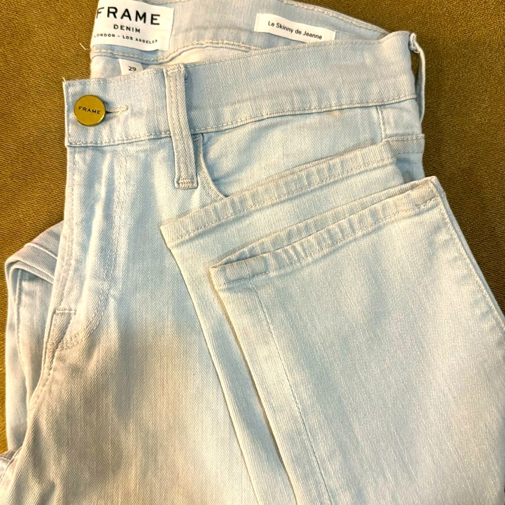 Frame Le Skinny De Jeanne